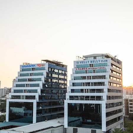 Ramee International Surat Hotel Exterior foto